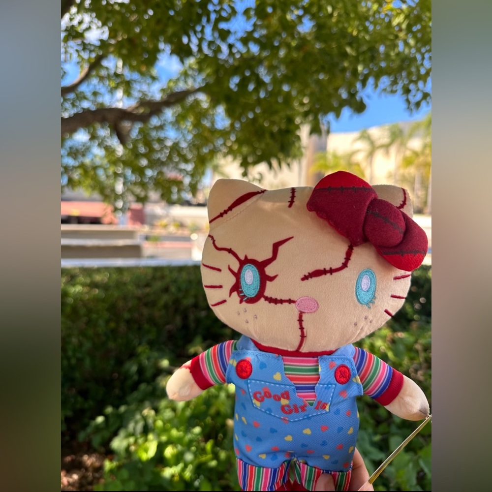 Hello Kitty Universal Studios x Chucky plush